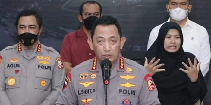 Buntut Gas Air Mata, 3 Perwira Polisi Jadi Tersangka Tragedi Kanjuruhan