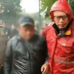 Pria Berompi Hitam, Dua Unit Gas Melon, Alat Penyembur Api Diamankan Usai Kebakaran Gedung Bappelitbang Kota Bandung