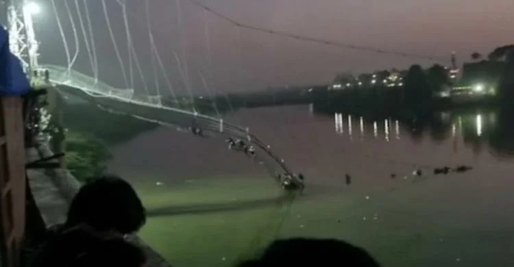 Tragedi Jembatan Roboh di India, 137 Orang Tewas