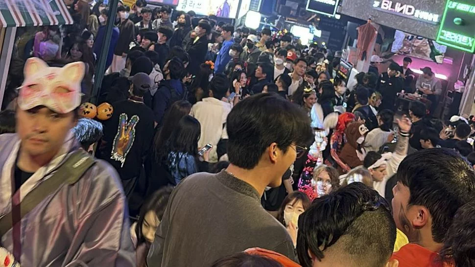 Sederet Spekulasi Warga Soal Penyebab Tragedi Halloween di Itaewon