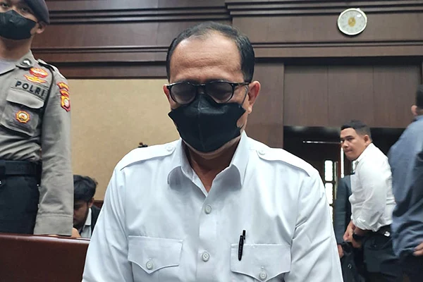 PNS 30 Tahun Lebih Alasan Hakim Ringankan Hukuman, Divonis 14 Tahun Penjara, Rafael Alun Trisambodo: Pikir-pikir Yang Mulia