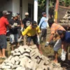 Caleg DPRD Banyuwangi Partai NasDem Gagal Peroleh Suara di TPS, Bantuan Paving Block Jalan untuk Warga Ditarik Kembali