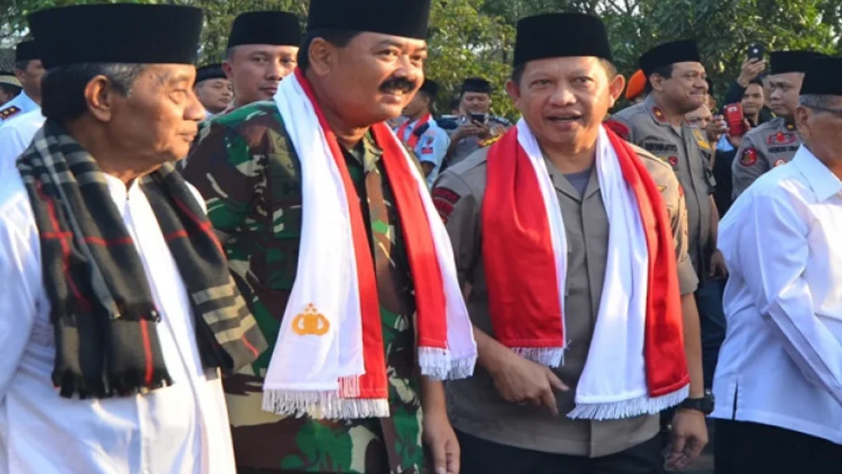 Pengganti Mahfud MD: Jokowi Sempat Tunjuk Tito Karnavian, Ada Kabar Hadi Tjahjanto Bakal Dilantik Jadi Menko Polhukam