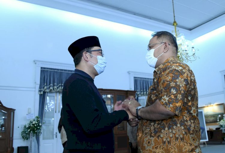 Takziah ke Gedung Pakuan, Teguh Santosa Sampaikan Duka Cita untuk Keluarga Ridwan Kamil