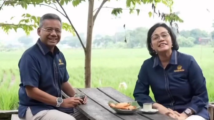 Sarapan Pisang Goreng Mepet Sawah dan Kopi, Sri Mulyani Sambangi Cirebon, Apa yang Dilakukan di Kota Wali?