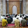 Bacaan Bilal Salat Tarawih 23 Rakaat Arab dan Latin