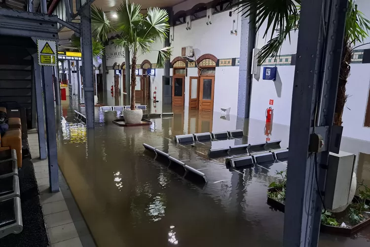 Bukan Lagi Aneh, Bekas Pelabuhan Mataram Kuno 'Semarang Kaline Banjir'