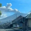 Letusan Gunung Marapi Ketinggian 700 Meter di Atas Kawah