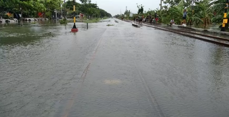 Perjalanan KA Jarak Jauh dari Stasiun Gambir dan Pasar Senen Alami Gangguan Akibat Banjir Semarang