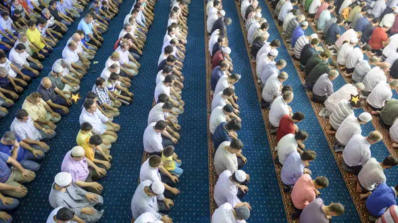 Salat Tarawih 8 Rakaat 4 Kali Salam, Begini Bacaan Niatnya dan Tata Caranya