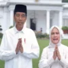 Presiden Joko Widodo atau Jokowi dan Ibu Negara Iriana Joko Widodo memberikan ucapan selamat kepada umat Isla