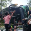 Bus ALS Rebah Kuda di Malalak Timur, Kabupaten Agam. (f/ist)