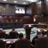 Suasana Sidang lanjutan perkara Perselisihan Hasil Pemilihan Umum Presiden dan Wakil Presiden, Rabu (03/04) di