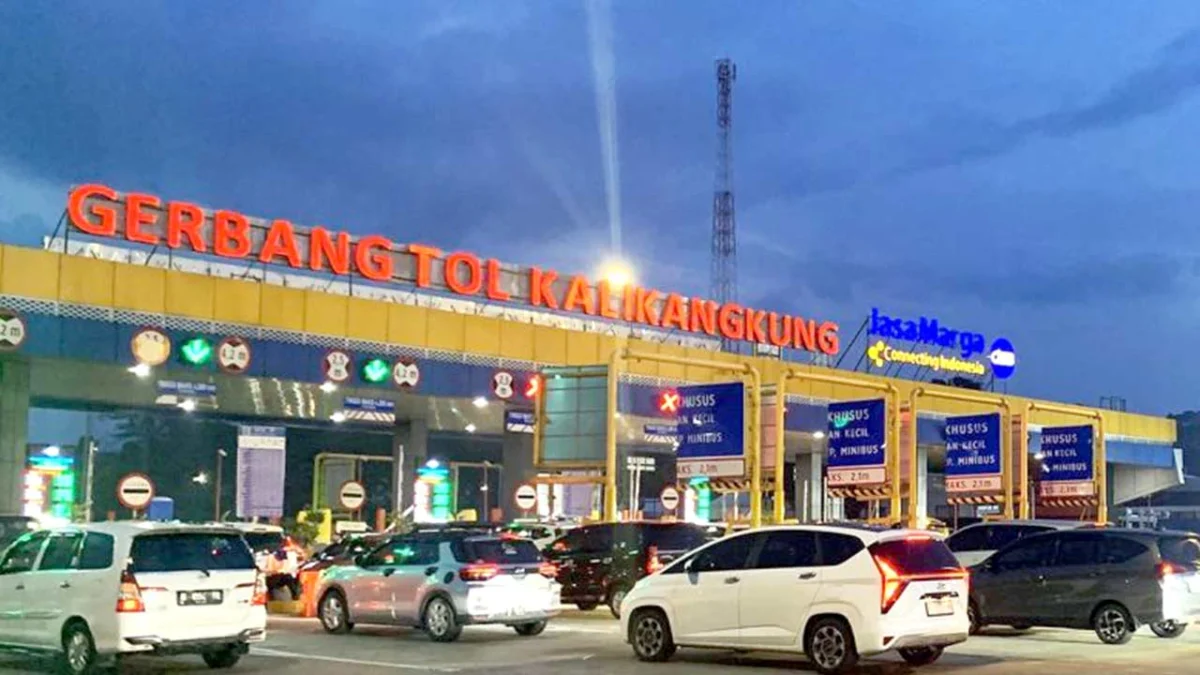 Gerbang Tol Kalikangkung, Jawa Tengah, Sabtu (13/4)