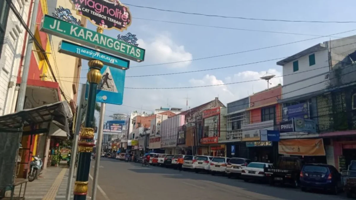 Jalan Karanggetas Kota Cirebon.