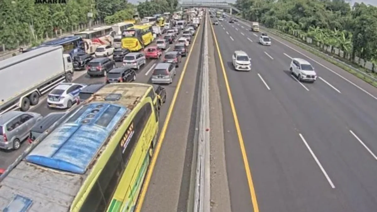 Kondisi lalu lintas di Km 58 Tol Japek (Tangkapan layar aplikasi Travoy)