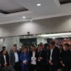 Tim kuasa hukum Prabowo-Gibran di di Gedung MK, Jakarta, Selasa, 16 April.