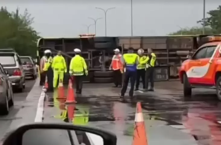 Video pasca kecelakaan beredar dan viral di medsos. Foto/Ist