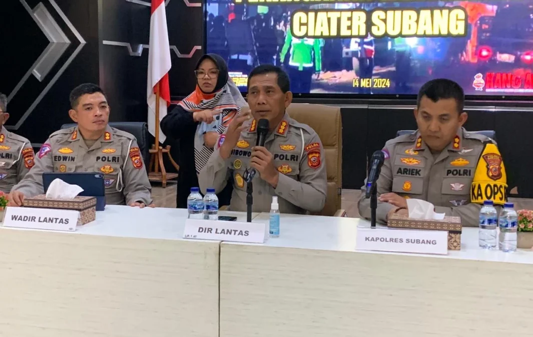 Dir Lantas Polda Jabar Kombes Pol Wibowo saat Preskon Kecelakaan Bus di Ciater Subang