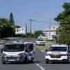 Polisi kota berpatroli di jalan buntut kerusuhan di Kaledonia Baru Sumber : AP Photo/Cedric Jacquot