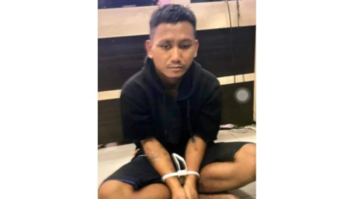 Beredar foto-foto Pegi Setiawan bin Rudi alias Perong terbaru DPO kasus Vina Cirebon pada 2016 silam. Tangan t