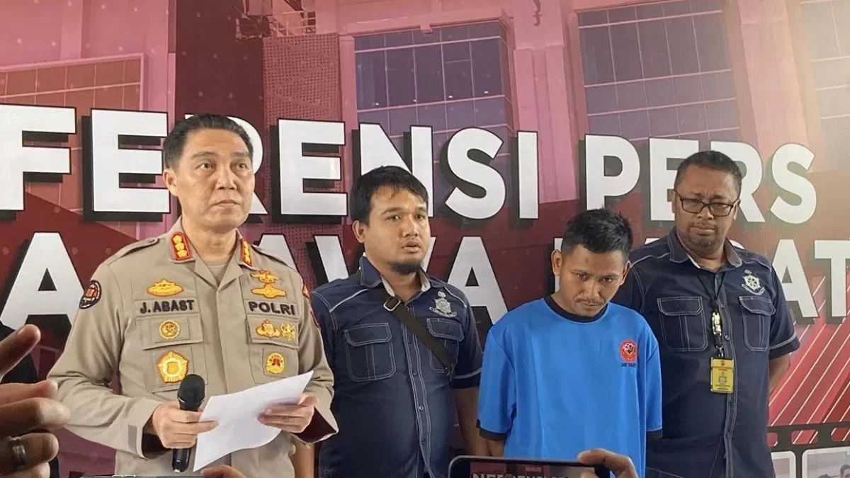 Terduga pelaku Pegi Setiawan yang sempat membantah keterlibatannya saat konferensi pers Polda Jabar (IST)