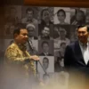 Prabowo Subianto (kiri) bersama Luhut Binsar Pandjaitan Menteri Koordinator Bidang Kemaritiman dan Investasi (