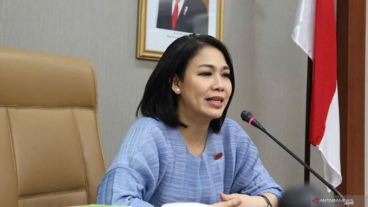 Staf Khusus Presiden Bidang Hukum, Dini Purwono dalam diskusi terkait rancangan Omnibus Law Cipta Kerja di ged