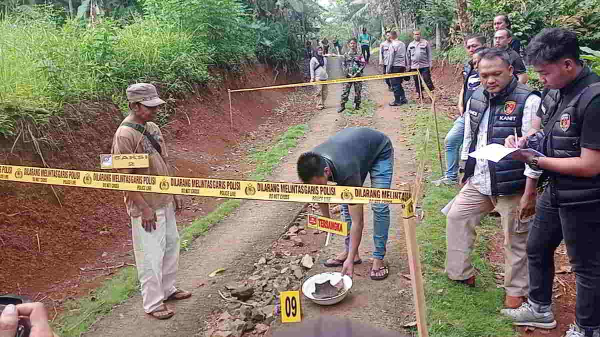 Polres Ciamis menggelar rekonstruksi pembunuhan dan mutilasi di Dusun Sindangjaya, Desa Cisontrol, Kecamatan R