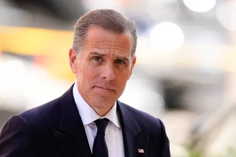 Anak Presiden Amerika Serikat (AS) Joe Biden, Hunter Biden terlihat saat konferensi pers di luar Capitol Hill,