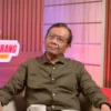 Pakar hukum tata negara Mahfud MD dalam podcast Terus Terang Mahfud MD di YouTube Mahfud MD Official, Selasa (