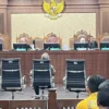 Mantan Sekjen Kementan Kasdi Subagyono saat memberikan keterangan di persidangan.