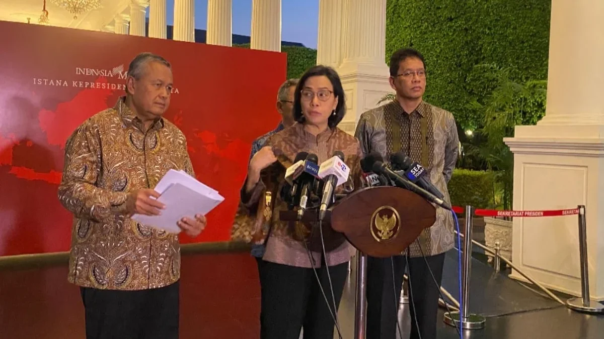 Menteri Keuangan (Menkeu) Sri Mulyani, Gubernur Bank Indonesia Perry Warjiyo, Ketua Dewan Komisioner Otoritas