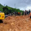 Pencarian korban longsor di Tambang Emas Gorontalo. Foto: Basarnas