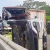 Kecelakaan beruntun di jalan Tol Cipularang. (Dok. Jasa Marga)