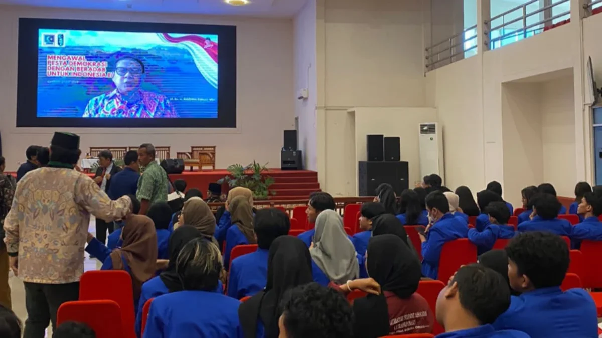 Guru Besar Fakultas Perikanan dan Ilmu Kelautan IPB University, Prof. Dr. Ir. Rokhmin Dahuri, MS bersama MW Ko