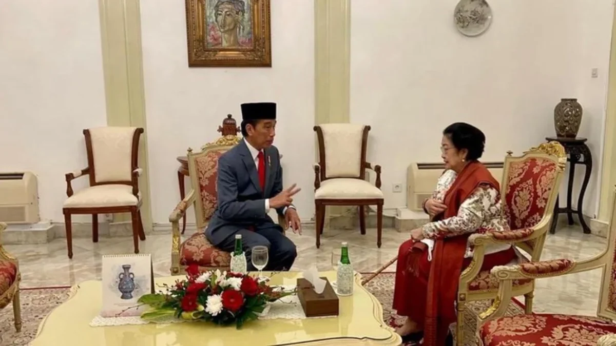 Pertemuan Presiden Joko Widodo (kiri) dan Ketua Umum DPP PDI Perjuangan Megawati Soekarnoputri (kanan) di Ista