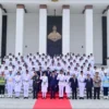 Anggota Paskibraka 2024 saat baru saja dikukuhkan oleh Presiden Jokowi di Istana Negara, Ibu Kota Nusantara, p