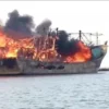 Kapal yang terbakar merupakan kapal tangkap ikan milik perusahaan PT Kejawanan, dan masih dalam status aktif b