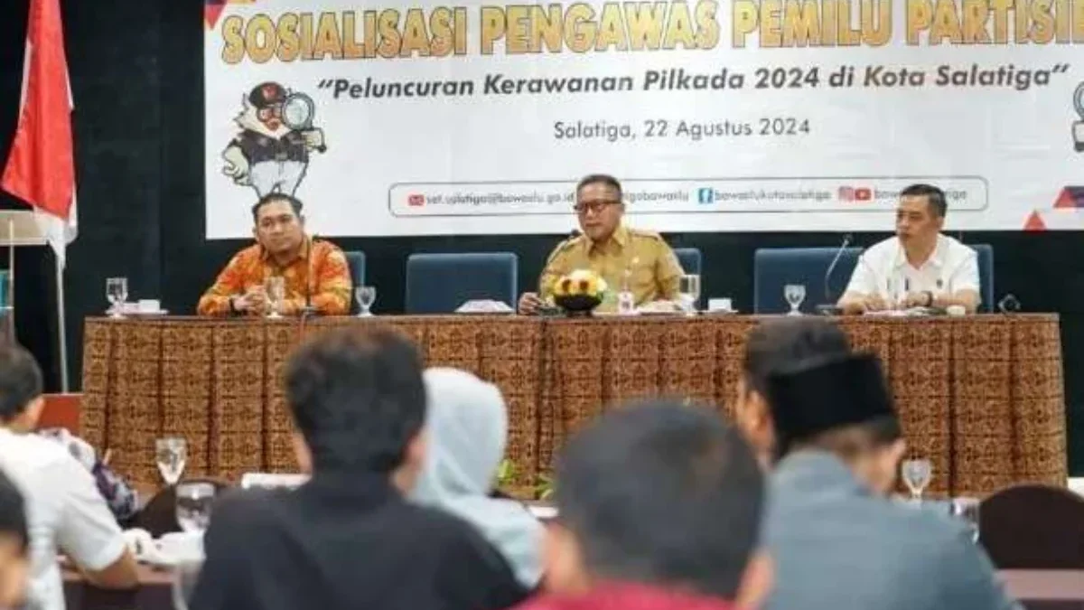 Penjabat Wali Kota Salatiga, Yasip Khasani saat menghadiri Sosialisasi Pengawas Pemilihan Partisipatif di Sala