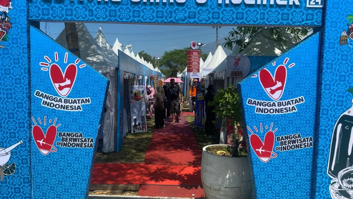 Pameran dalam rangka Hari Jadi ke-79 Provinsi Jawa Tengah, di Lapangan UIN Salatiga. Pameran bertajuk “Jawa Te