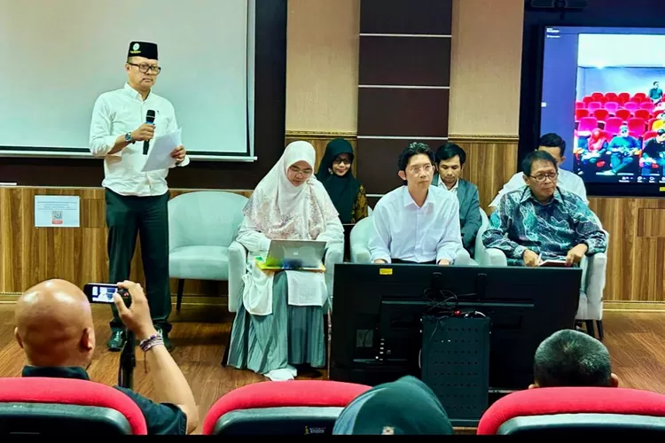 Konferensi pers Dekan FK Undip, Yan Wisnu Prajoko menjelaskan saat ini investigasi masih berlangsung, dari dua