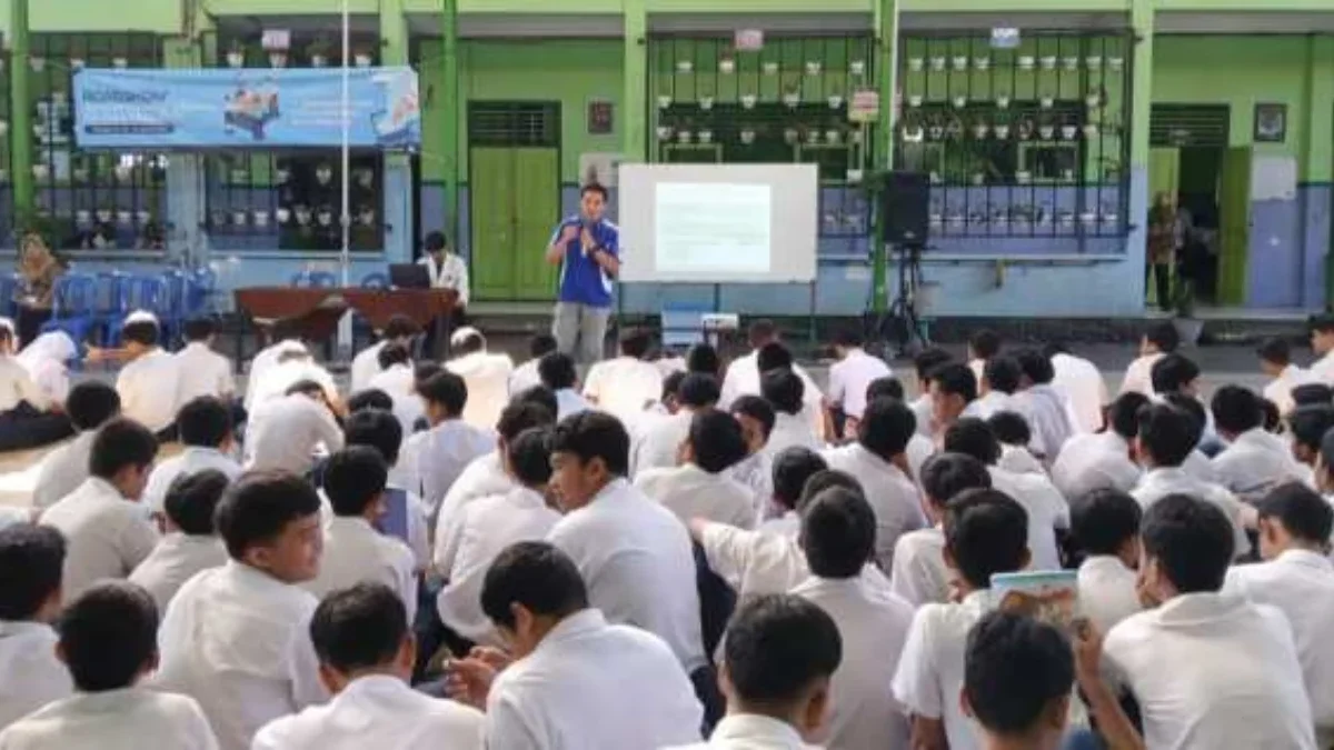 Relawan Teknologi Informasi dan Komunikasi (RTIK) Kota Salatiga bersama Fakultas Teknologi Informasi (FTI) Uni