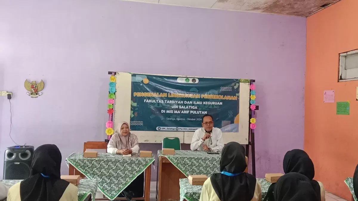 Pengenalan Lapangan Persekolahan UIN Salatiga di MI Ma'arif Pulutan, Senin (5/8)