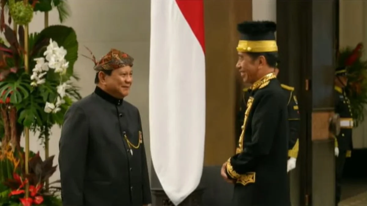 Prabowo dan Jokowi seusai upacara HUT ke-79 RI di Istana Negara IKN. (Tangkapan layar YouTube Sekretariat Pres