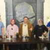 Penjabat Kota Salatiga Yasip Khasani(tengah) menghadiri talkshow digitalisasi literasi di Orlen Heritage Salat