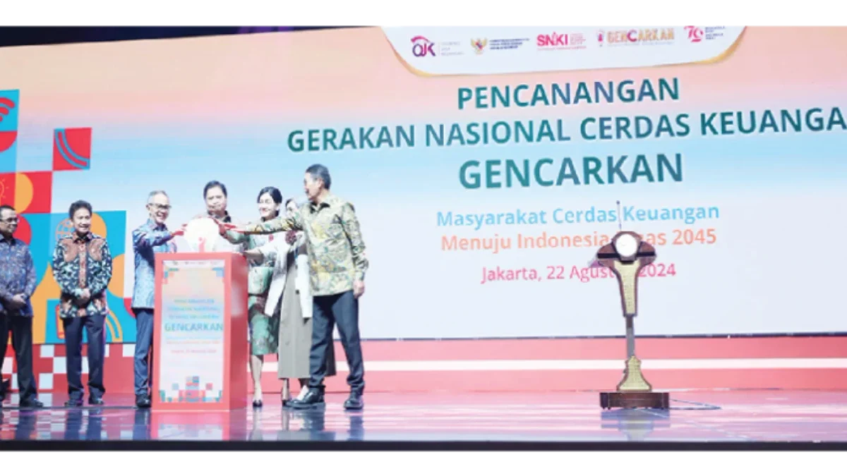 Kegiatan Pencanangan Gerakan Nasional Cerdas Keuangan, di Jakarta, Kamis (22/8/2024).