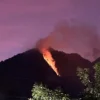 Kebakaran Gunung Telomoyo MALAM INI Rabu 18 September 2024, Api Hanguskan Lereng Pemadaman Masih Berlangsung