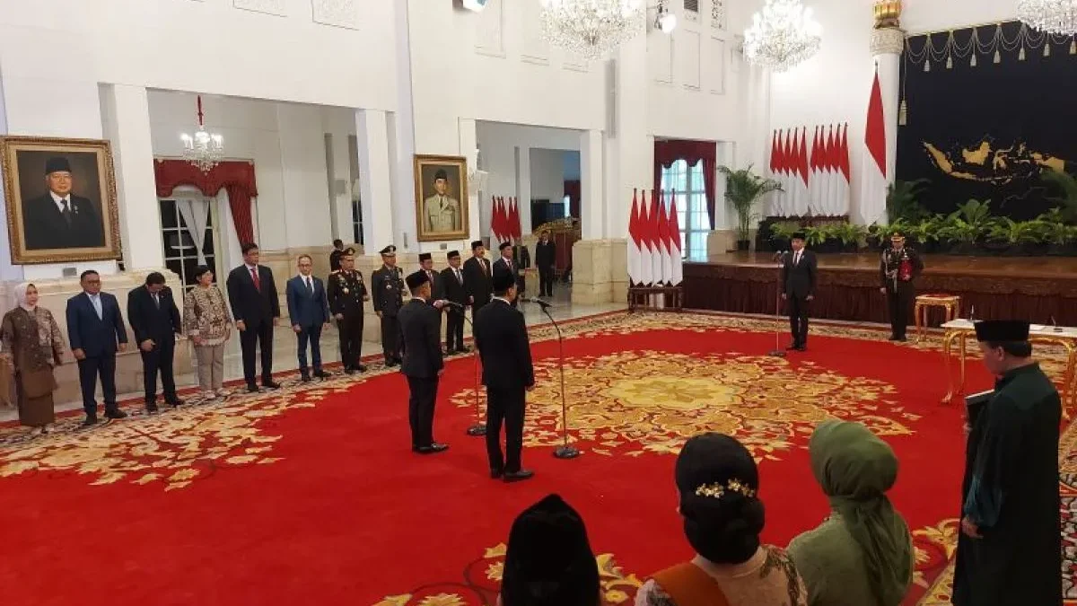 Presiden Jokowi melantik Irjen Pol. Eddy Hartono sebagai Kepala Badan Nasional Penanggulangan Terorisme (BNPT)