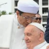 Paus Fransiskus bertemu KH Nasaruddin Umar di Masjid Istiqlal Jakarta. (IG Vatican News) (IG Vatican News)